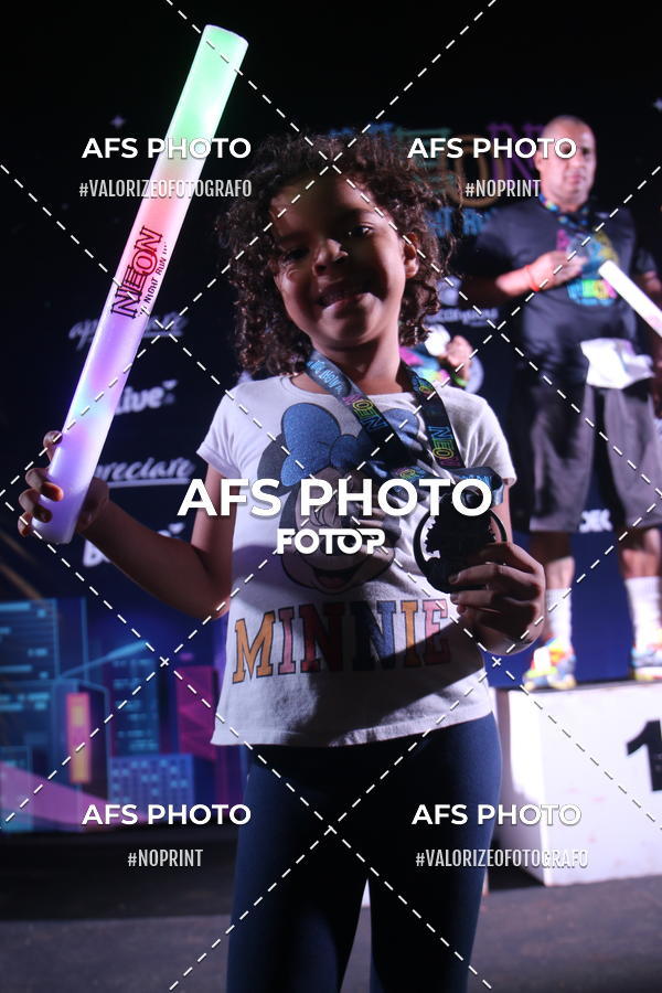 Buy your photos of the eventNeon Night Run 2019 - Brasilia on Fotop