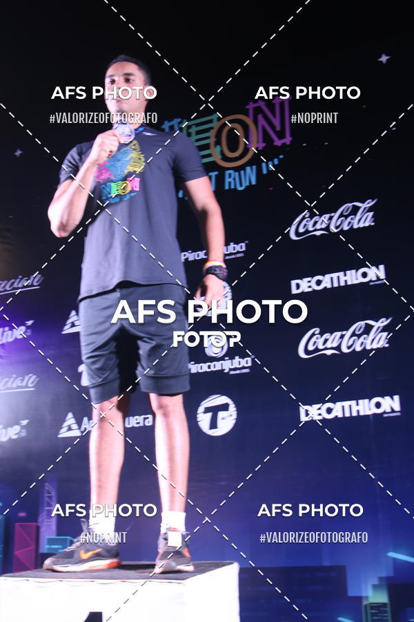 Buy your photos of the eventNeon Night Run 2019 - Brasilia on Fotop