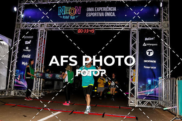 Buy your photos of the eventNeon Night Run 2019 - Brasilia on Fotop