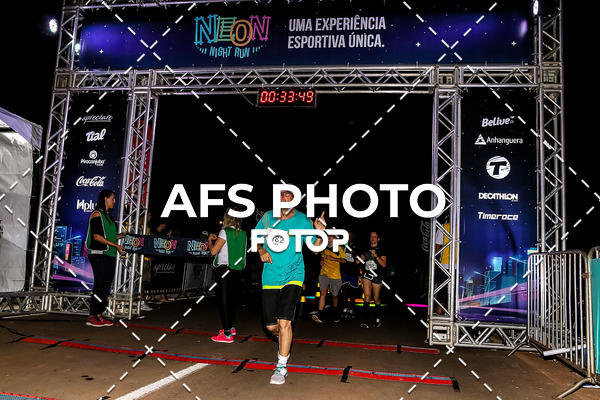 Buy your photos of the eventNeon Night Run 2019 - Brasilia on Fotop