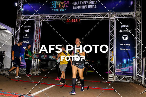 Buy your photos of the eventNeon Night Run 2019 - Brasilia on Fotop