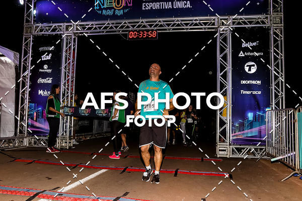 Buy your photos of the eventNeon Night Run 2019 - Brasilia on Fotop