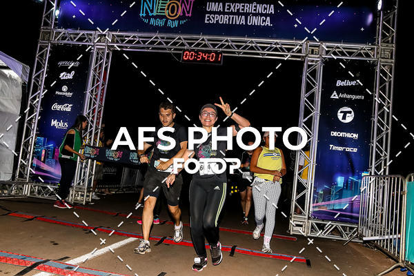 Buy your photos of the eventNeon Night Run 2019 - Brasilia on Fotop