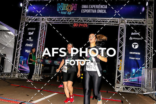 Buy your photos of the eventNeon Night Run 2019 - Brasilia on Fotop