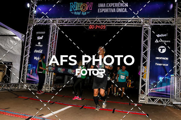 Buy your photos of the eventNeon Night Run 2019 - Brasilia on Fotop