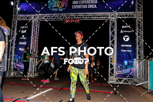 Buy your photos of the eventNeon Night Run 2019 - Brasilia on Fotop