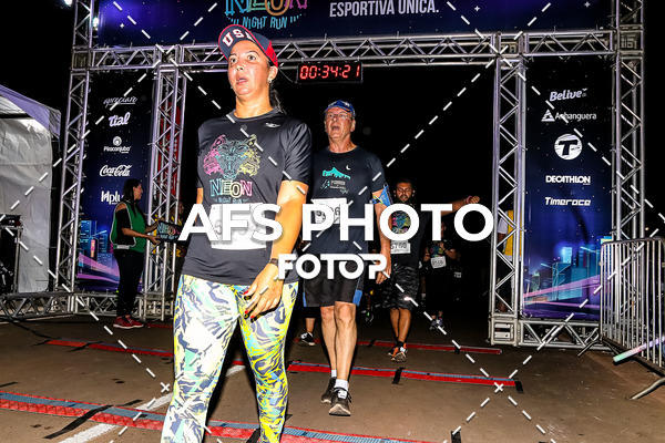 Buy your photos of the eventNeon Night Run 2019 - Brasilia on Fotop