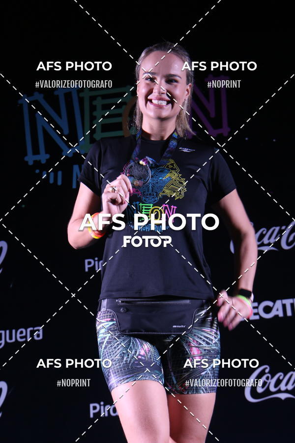 Buy your photos of the eventNeon Night Run 2019 - Brasilia on Fotop