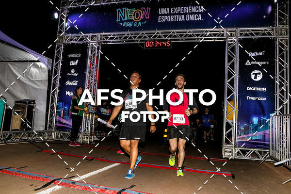 Buy your photos of the eventNeon Night Run 2019 - Brasilia on Fotop