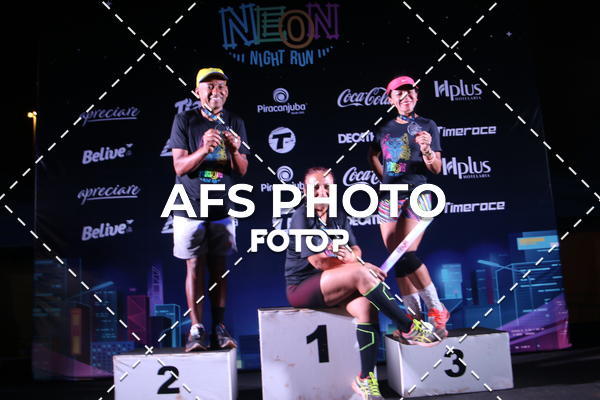 Buy your photos of the eventNeon Night Run 2019 - Brasilia on Fotop