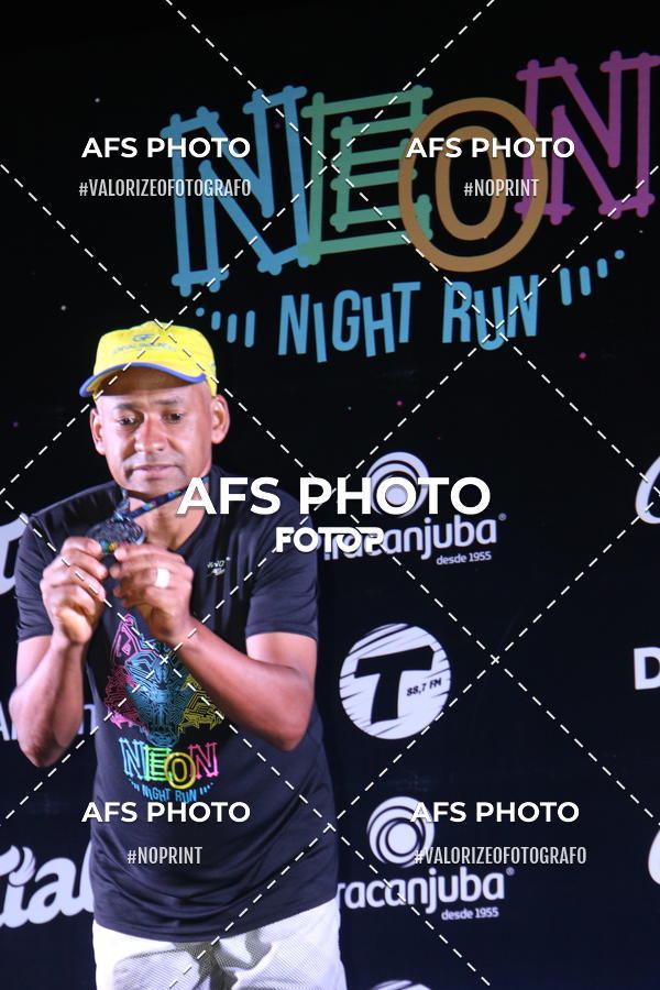 Buy your photos of the eventNeon Night Run 2019 - Brasilia on Fotop