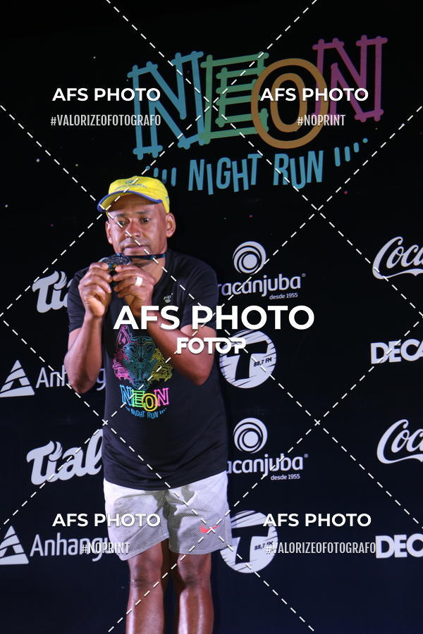 Buy your photos of the eventNeon Night Run 2019 - Brasilia on Fotop