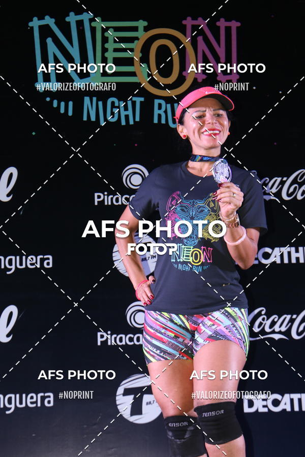 Buy your photos of the eventNeon Night Run 2019 - Brasilia on Fotop
