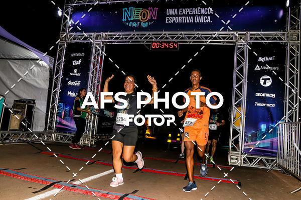 Buy your photos of the eventNeon Night Run 2019 - Brasilia on Fotop
