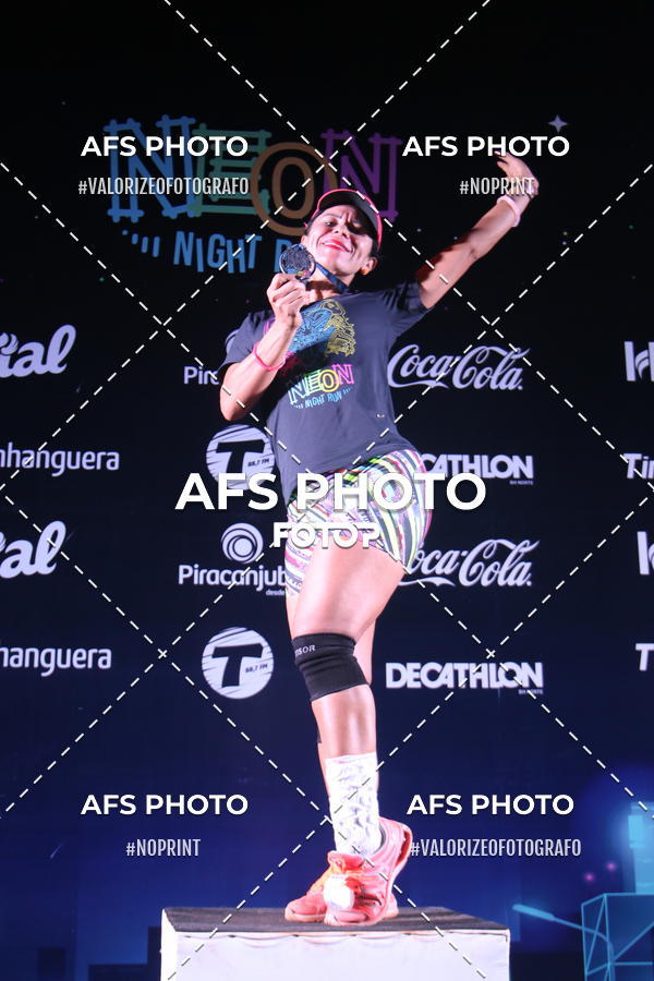 Buy your photos of the eventNeon Night Run 2019 - Brasilia on Fotop