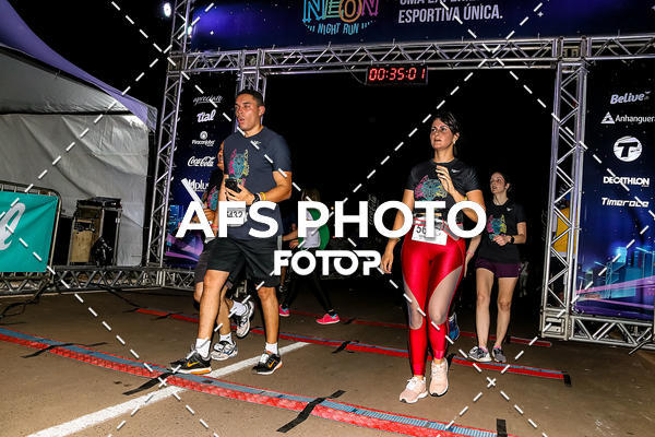 Buy your photos of the eventNeon Night Run 2019 - Brasilia on Fotop