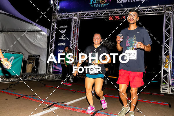 Buy your photos of the eventNeon Night Run 2019 - Brasilia on Fotop