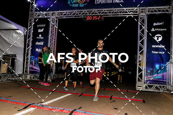 Buy your photos of the eventNeon Night Run 2019 - Brasilia on Fotop