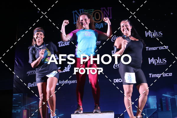 Buy your photos of the eventNeon Night Run 2019 - Brasilia on Fotop