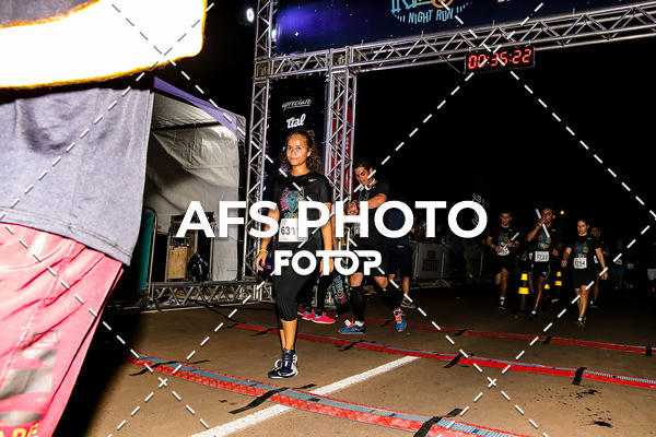Buy your photos of the eventNeon Night Run 2019 - Brasilia on Fotop