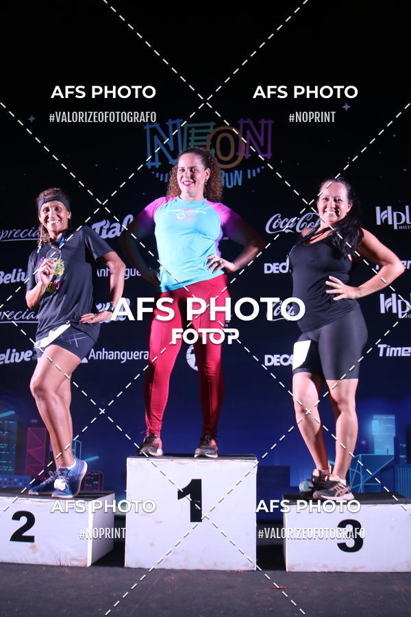 Buy your photos of the eventNeon Night Run 2019 - Brasilia on Fotop