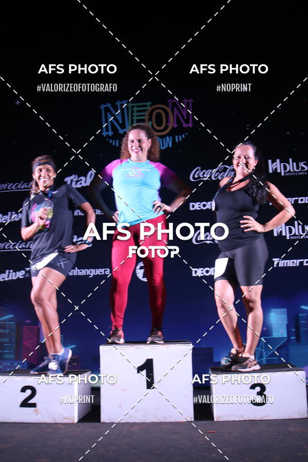 Buy your photos of the eventNeon Night Run 2019 - Brasilia on Fotop