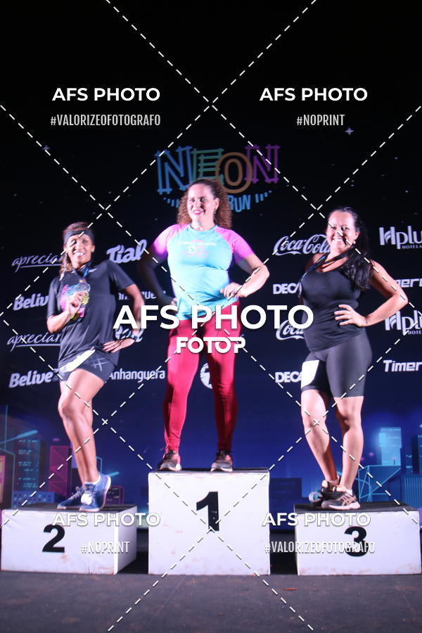 Buy your photos of the eventNeon Night Run 2019 - Brasilia on Fotop