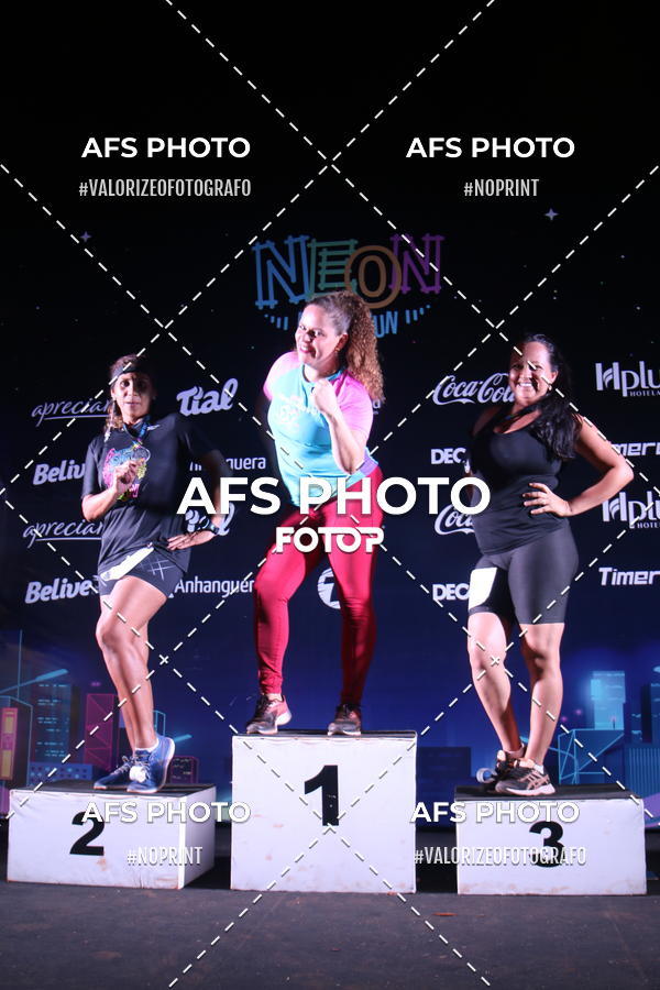 Buy your photos of the eventNeon Night Run 2019 - Brasilia on Fotop