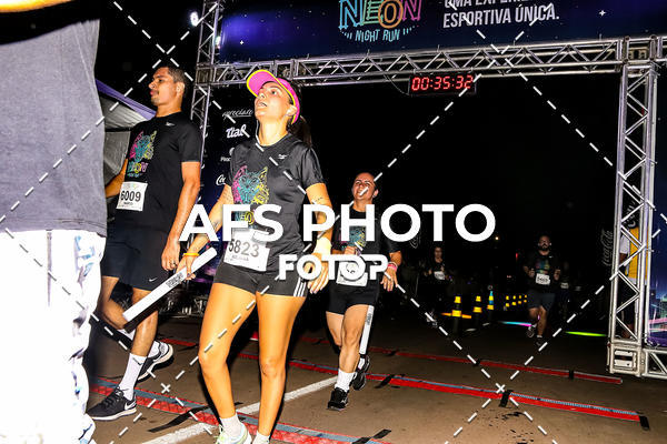 Buy your photos of the eventNeon Night Run 2019 - Brasilia on Fotop
