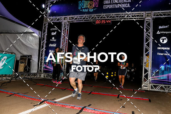 Buy your photos of the eventNeon Night Run 2019 - Brasilia on Fotop