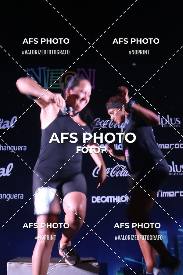 Buy your photos of the eventNeon Night Run 2019 - Brasilia on Fotop