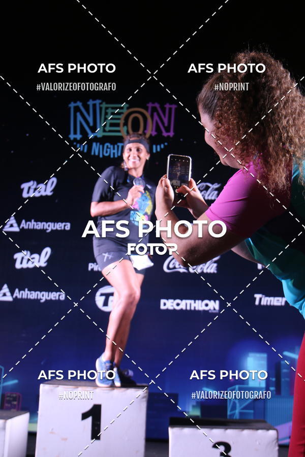 Buy your photos of the eventNeon Night Run 2019 - Brasilia on Fotop