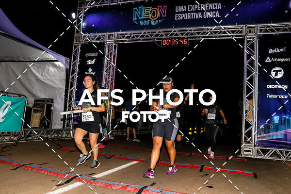Buy your photos of the eventNeon Night Run 2019 - Brasilia on Fotop