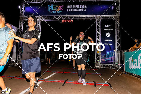 Buy your photos of the eventNeon Night Run 2019 - Brasilia on Fotop