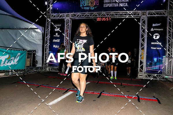 Buy your photos of the eventNeon Night Run 2019 - Brasilia on Fotop