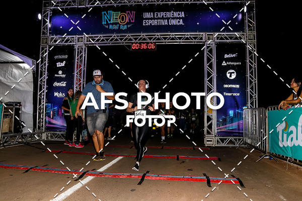 Buy your photos of the eventNeon Night Run 2019 - Brasilia on Fotop