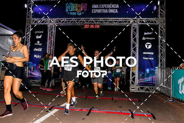 Buy your photos of the eventNeon Night Run 2019 - Brasilia on Fotop