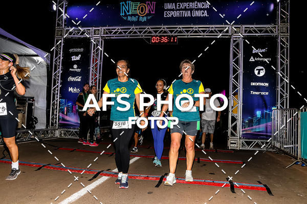Buy your photos of the eventNeon Night Run 2019 - Brasilia on Fotop