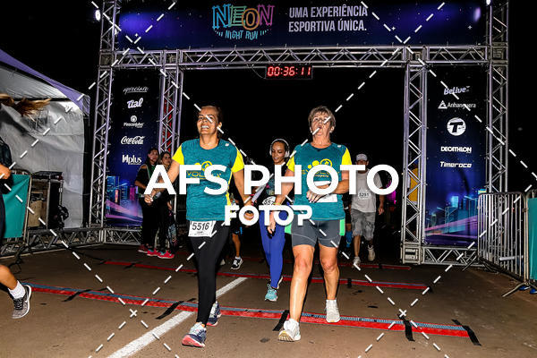 Buy your photos of the eventNeon Night Run 2019 - Brasilia on Fotop