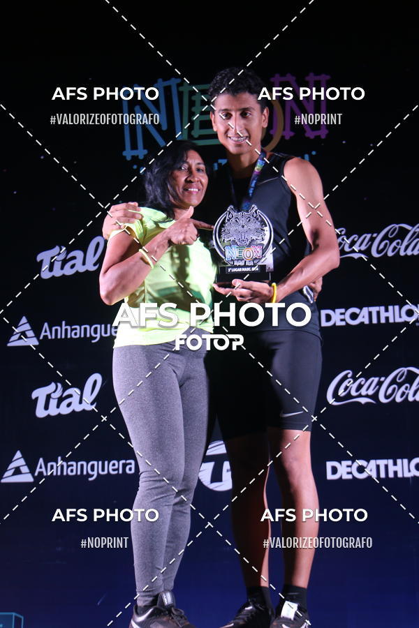 Buy your photos of the eventNeon Night Run 2019 - Brasilia on Fotop