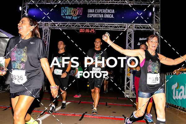 Buy your photos of the eventNeon Night Run 2019 - Brasilia on Fotop
