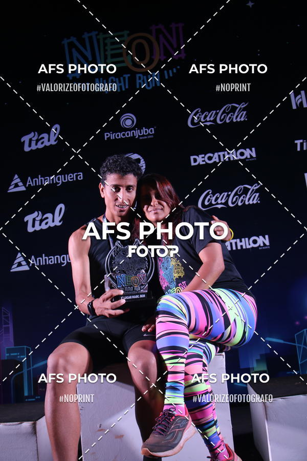 Buy your photos of the eventNeon Night Run 2019 - Brasilia on Fotop