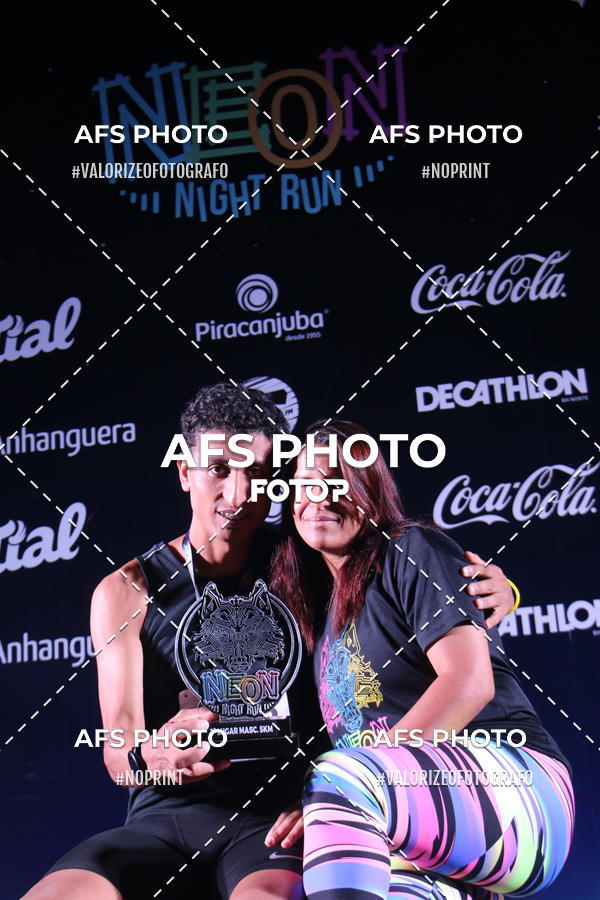 Buy your photos of the eventNeon Night Run 2019 - Brasilia on Fotop