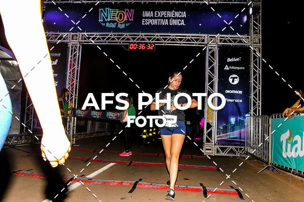 Buy your photos of the eventNeon Night Run 2019 - Brasilia on Fotop