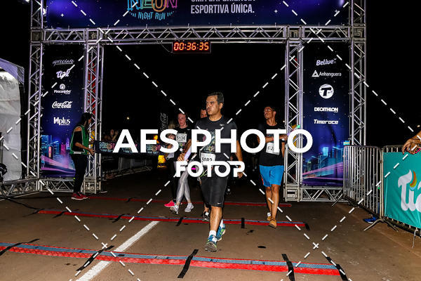 Buy your photos of the eventNeon Night Run 2019 - Brasilia on Fotop