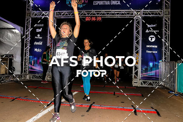Buy your photos of the eventNeon Night Run 2019 - Brasilia on Fotop