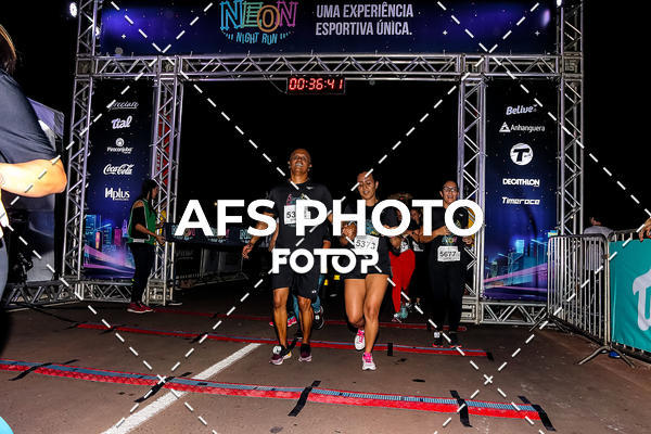 Buy your photos of the eventNeon Night Run 2019 - Brasilia on Fotop