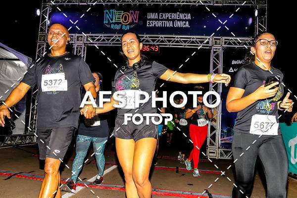 Buy your photos of the eventNeon Night Run 2019 - Brasilia on Fotop
