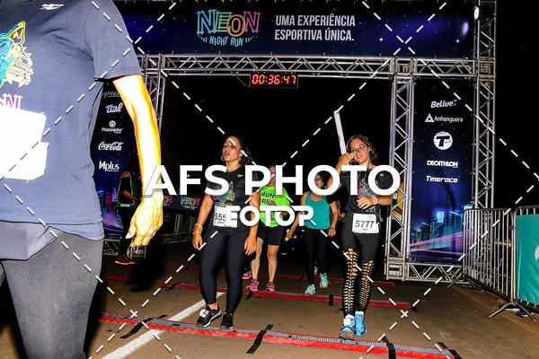 Buy your photos of the eventNeon Night Run 2019 - Brasilia on Fotop