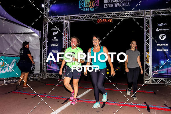 Buy your photos of the eventNeon Night Run 2019 - Brasilia on Fotop